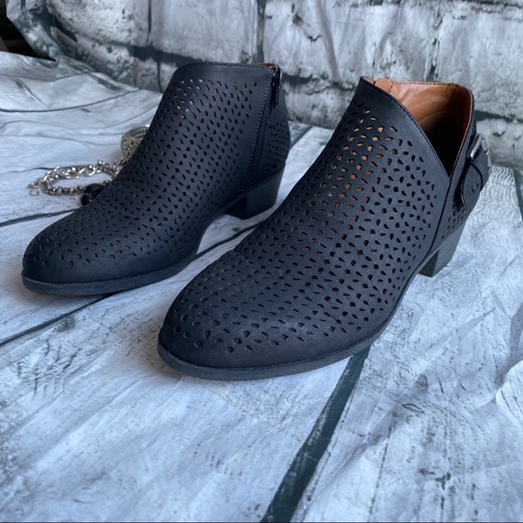 Indigo Rd Cutout Design Black Bootie Women’s 7.5 - Picture 5 of 13